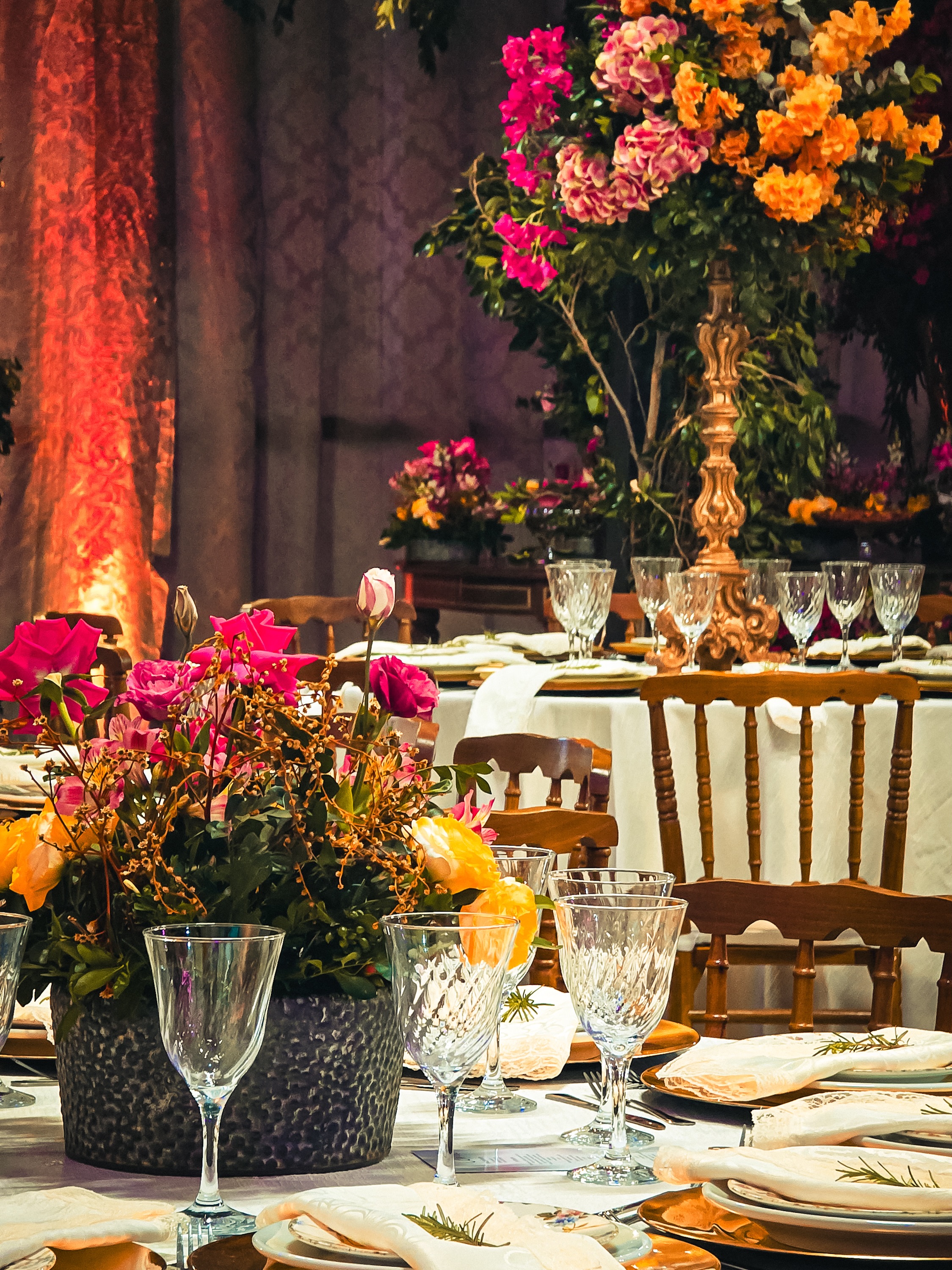 Montagem de salão para banquete de casamento pelo Andreattas Buffet